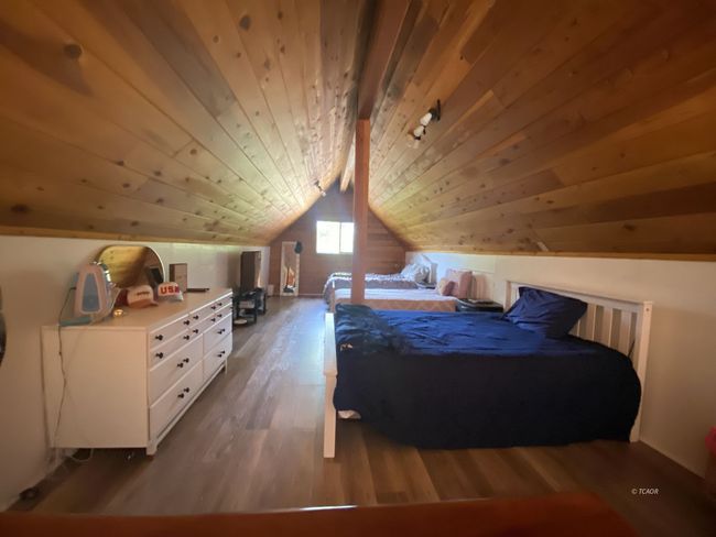 Upstairs bedroom | Image 14