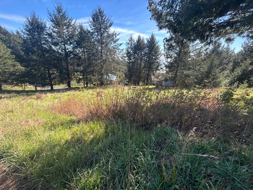 66 Vista Road, Shelter Cove, CA, 95589 | Card Image