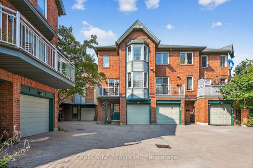 4 Radstock Pvt, Ottawa, ON, K1R5J8 | Card Image