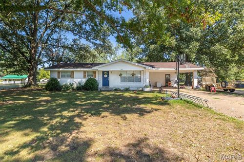 389 Kathy Ln, Poplar Bluff, MO, 63901-6765 | Card Image