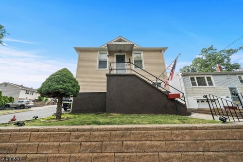 207 Van Winkle Ave, Nutley, NJ, 07110-2565 | Card Image
