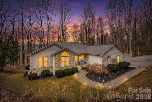 737 Woodbine Rd, Waynesville, NC, 28785-9401 | Card Image