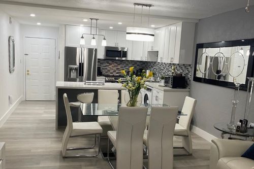 2-510-6950 Nw 186th St, Hialeah, FL, 33015-3253 | Card Image