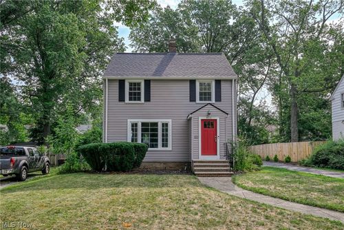 853 Beverly Rd, Cleveland Heights, OH, 44121-2003 | Card Image