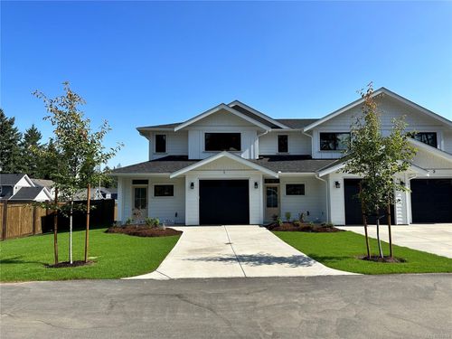 201-2580 Brookfield Dr, Courtenay, BC, V9N0J8 | Card Image