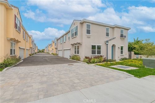 2-11237 Gladhill Rd, Whittier, CA, 90604-2202 | Card Image