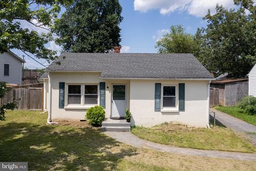 143 Dowell J Cir, Winchester, VA, 22602-6182 | Card Image
