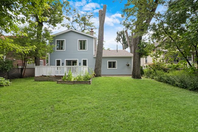 136 Burton St, House other with 4 bedrooms, 3 bathrooms and 2 parking in Grayslake IL | Image 22