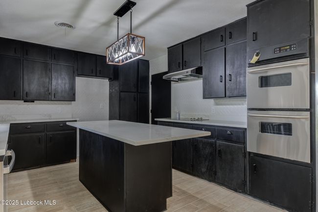 2803 W 18 Th St, House other with 3 bedrooms, 2 bathrooms and null parking in Plainview TX | Image 12