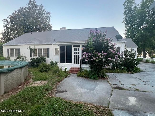 313 E 1 St Ave, House other with 3 bedrooms, 2 bathrooms and 3 parking in Chadbourn NC | Image 19