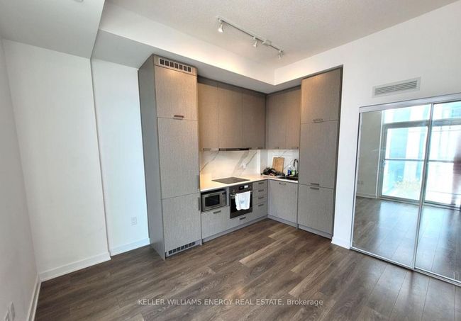 503 - 10 Honeycrisp Cres, Condo with 1 bedrooms, 1 bathrooms and null parking in Vaughan ON | Image 5