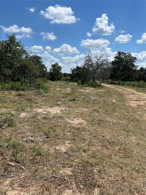 426 Shiloh Rd, Bastrop, TX, 78602-3781 | Card Image