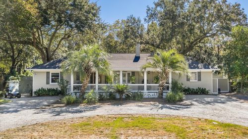 933 S Shem Dr, Mount Pleasant, SC, 29464-4129 | Card Image