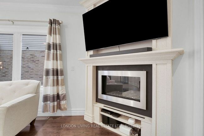 2820 Devon Rd, House other with 4 bedrooms, 3 bathrooms and 4 parking in London ON | Image 7