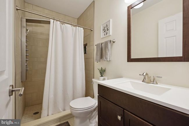 1917 H St Ne, Townhouse with 4 bedrooms, 4 bathrooms and null parking in WASHINGTON DC | Image 19