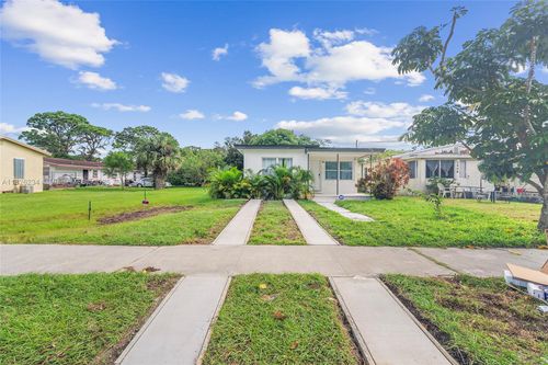 1408 N 23rd St, Fort Pierce, FL, 34950-2033 | Card Image