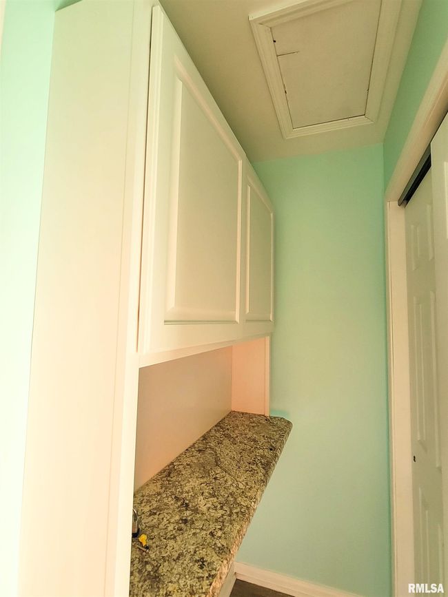 225 Hickory St, House other with 2 bedrooms, 1 bathrooms and null parking in Flora IL | Image 23