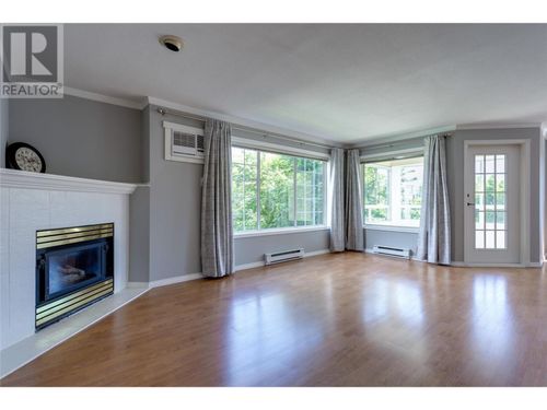 201-575 Doyle Ave, Kelowna, BC, V1Y9N2 | Card Image