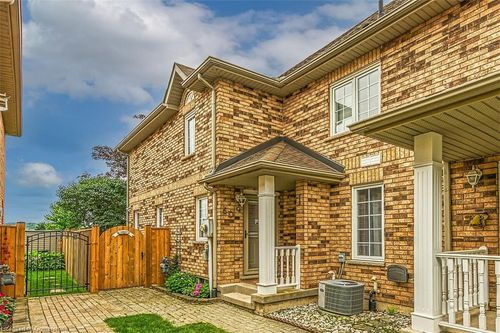 6D Brown Dr, Saint Catharines, ON, L2S3Z8 | Card Image