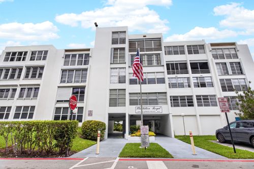 b23-6903 Cypress Rd, Plantation, FL, 33317-2380 | Card Image