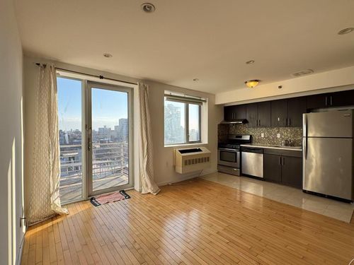 143 41 Avenue, New York, NY, 11355 | Card Image