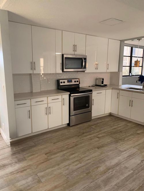 apt-401-6475 W Oakland Park Blvd, Lauderhill, FL, 33313-1142 | Card Image