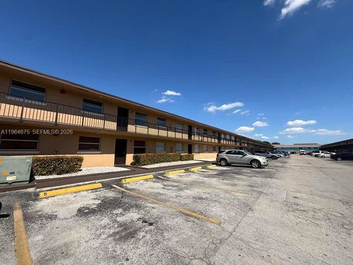 apt-39-5491 W 24th Ave, Hialeah, FL, 33016-4705 | Card Image