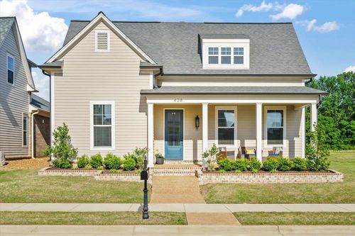 428 Catawba Valley Dr, Collierville, TN, 38017-1070 | Card Image