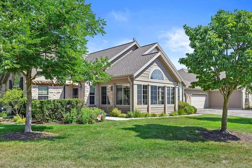 N69W15495 Macallan Court, Menomonee Falls, WI, 53051 | Card Image