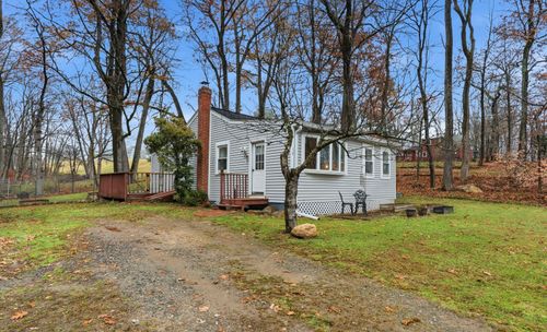 12 Union Dr, Ashford, CT, 06278-1926 | Card Image