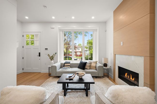 1 - 312 E 40th Ave, Home with 3 bedrooms, 4 bathrooms and 1 parking in Vancouver BC | Image 4