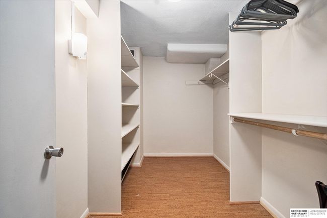 APT-6H - 3000 Farnam St, Condo with 2 bedrooms, 2 bathrooms and null parking in Omaha NE | Image 17