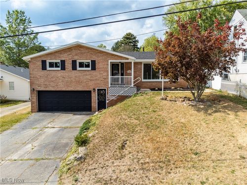 300 Beechwood Blvd, Wintersville, OH, 43953-3824 | Card Image