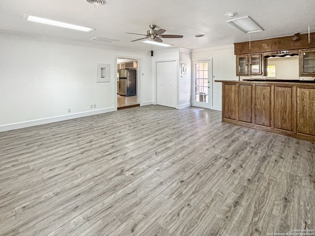 5102 Crown Ln, House other with 3 bedrooms, 2 bathrooms and null parking in Kirby TX | Image 15