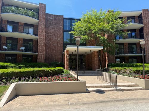 411b-1405 E Central Rd, Arlington Heights, IL, 60005-3313 | Card Image