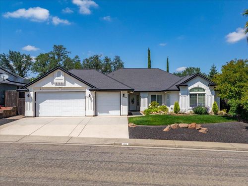1026 Rollingview Dr, Redding, CA, 96003-5211 | Card Image