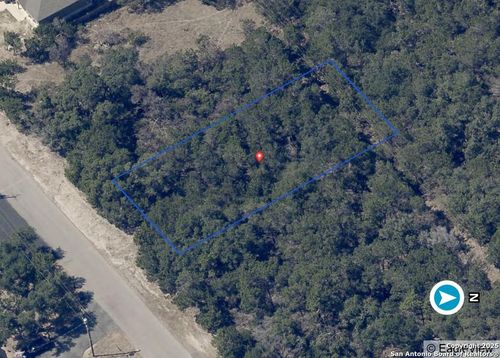 1043 Eastview Dr, Canyon Lake, TX, 78133-6184 | Card Image