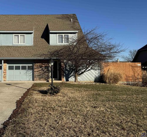 2926 Sw Arrowhead Rd, Topeka, KS, 66614-4143 | Card Image