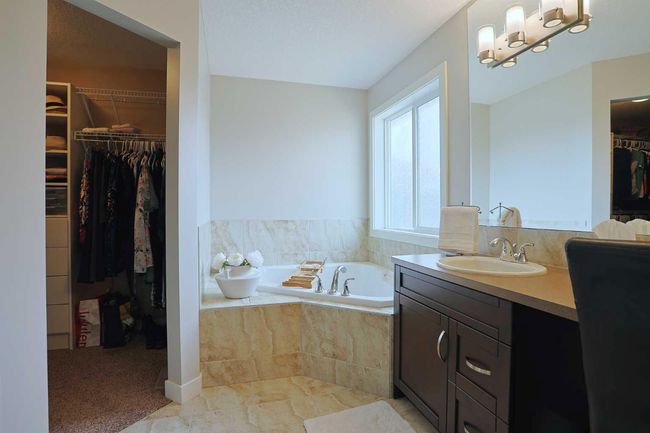 41 Rockford Terrace Nw, House other with 4 bedrooms, 4 bathrooms and 4 parking in Calgary AB | Image 22