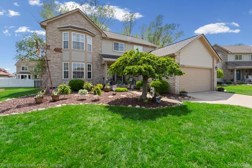 30786 Bramble Ct, Chesterfield, MI, 48051-1776 | Card Image
