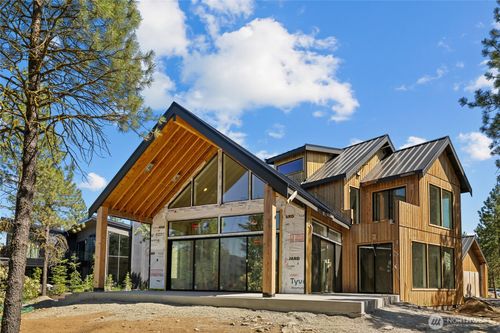 831 Gold Leaf Ln, Cle Elum, WA, 98922-3279 | Card Image