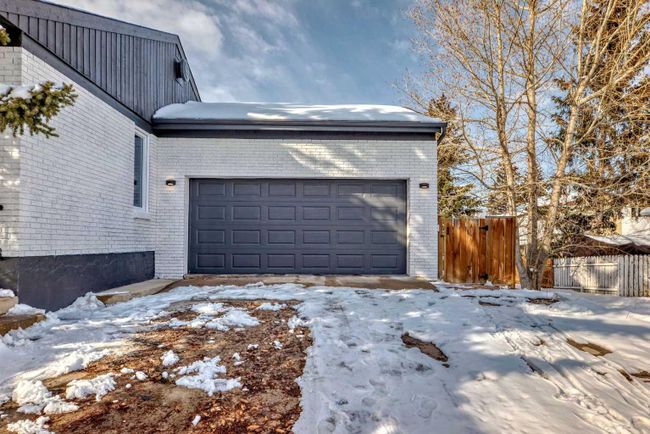 11377 Braeside Drive Sw, Home with 5 bedrooms, 3 bathrooms and 4 parking in Calgary AB | Image 42