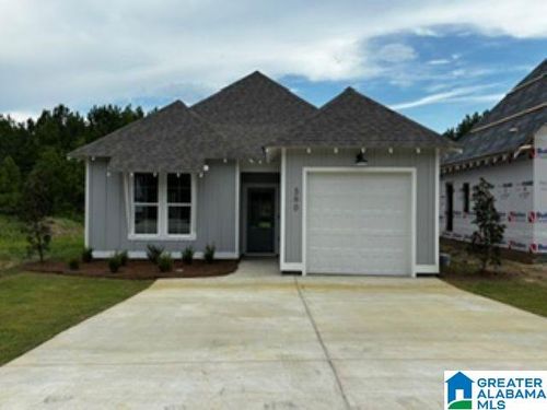 153 Shiloh Creek Dr, CALERA, AL, 35040-7802 | Card Image