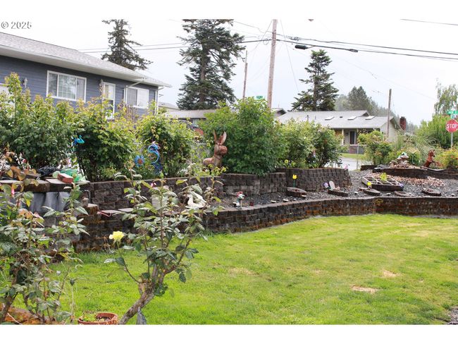 1783 View St, House attached with 3 bedrooms, 2 bathrooms and 2 parking in Myrtle Point OR | Image 7