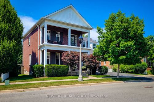 16 Brock St, Niagara on the Lake, ON, L0S1J0 | Card Image