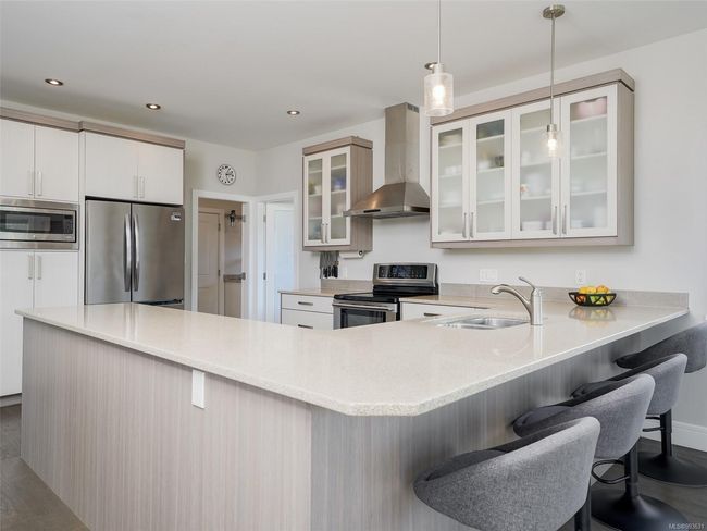 Great for entertaining while cooking | Image 7