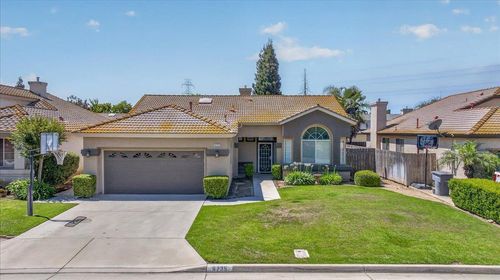 6235 W Chennault Avenue, Fresno, CA, 93722 | Card Image