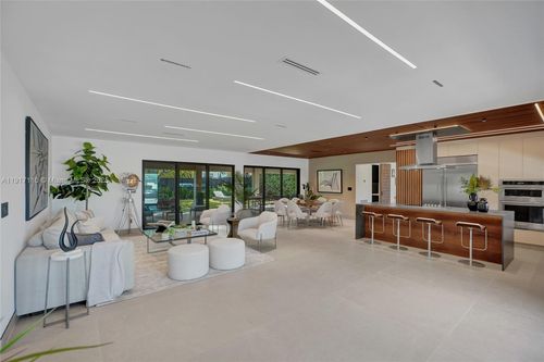 1970 Ne 188th St, North Miami Beach, FL, 33179-4351 | Card Image