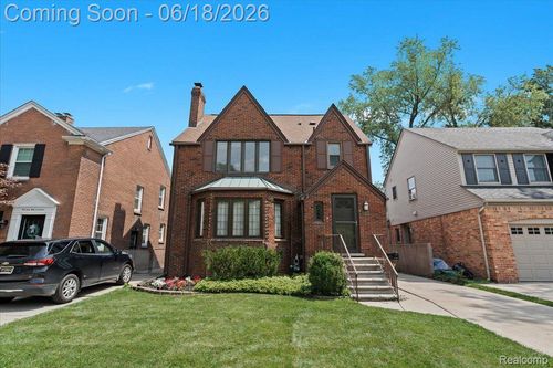 312 Mckinley Ave, Grosse Pointe Farms, MI, 48236-3421 | Card Image