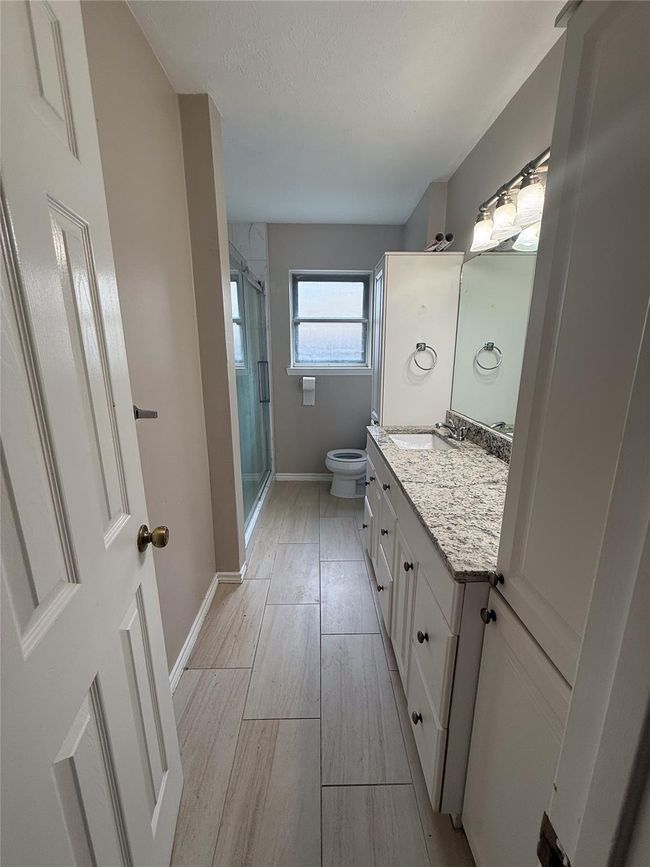 2309 Cedar St, House other with 3 bedrooms, 2 bathrooms and 2 parking in Pearland TX | Image 10